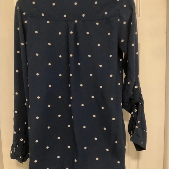 Hollister Women’s Button Down Polka Dot Roll Tab Sleeves Top Size S - Picture 2 of 8